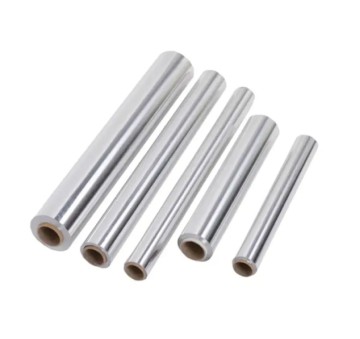 Os rolos domésticos de alumínio absorverão graxa, óleo, água ou outros líquidos?